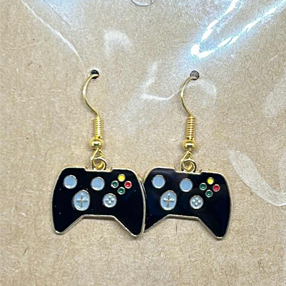 🔥🔥Cute kawaii gaming controller metal gold Earrings game console dangle earrings